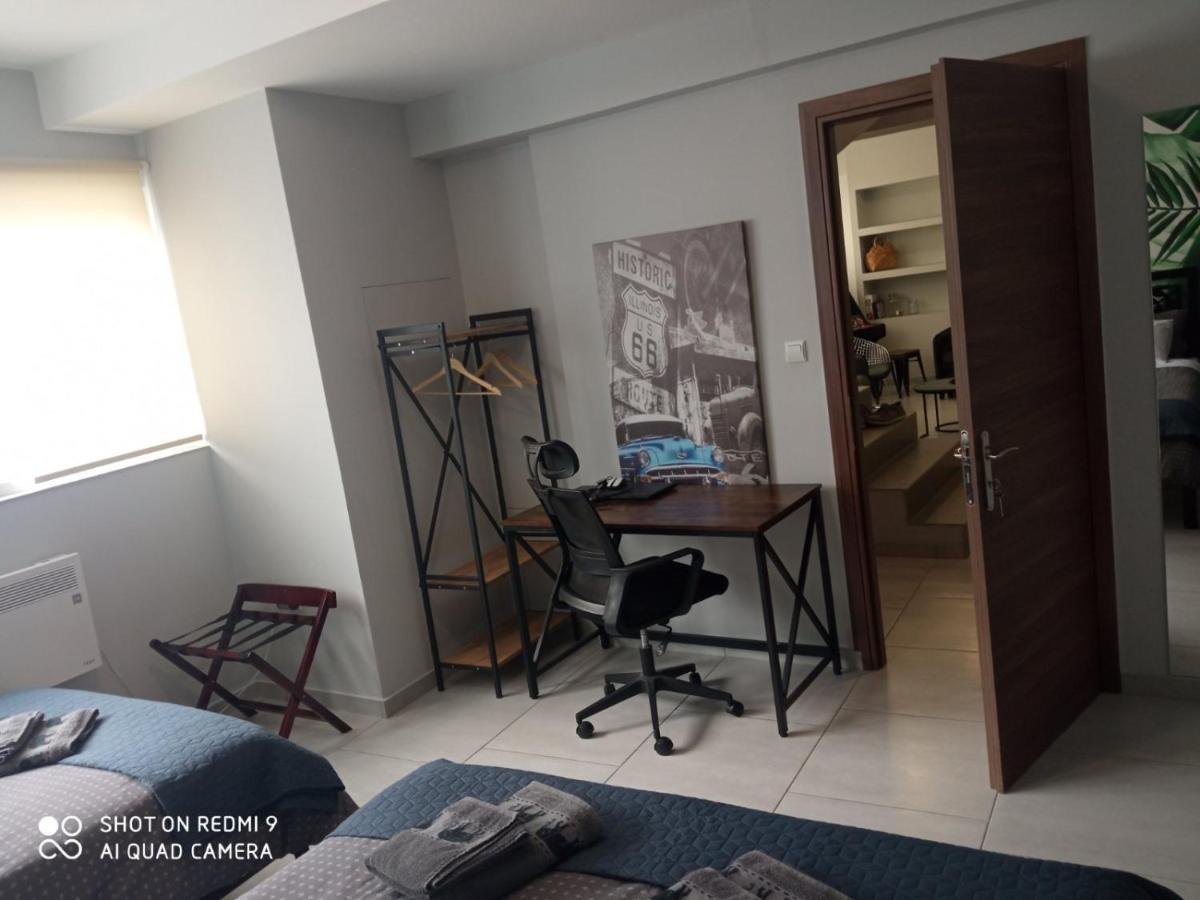 Patras' Hitech Apartment Exterior photo
